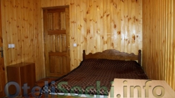2-х местный номер с деревянной отделкой коттеджа в Сочи «Аленка»